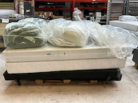 Bed met twee matrassen 180x200 cm