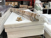 Bed met twee matrassen - afbeelding 2 van  2