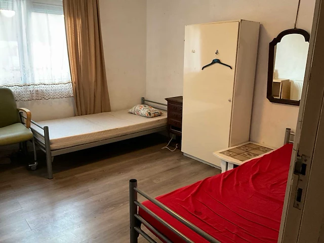 Bedden en kasten - afbeelding 1 van  4