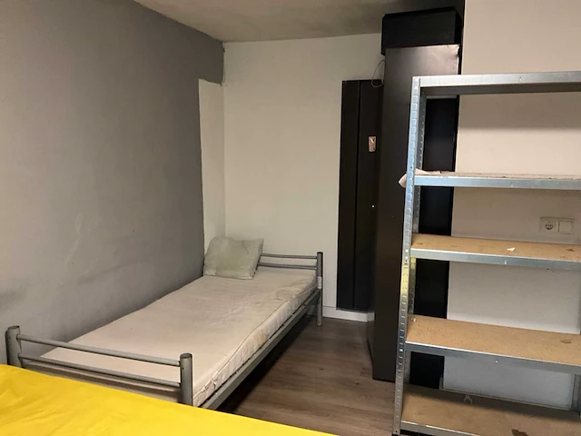 Bedden en kasten - afbeelding 2 van  2