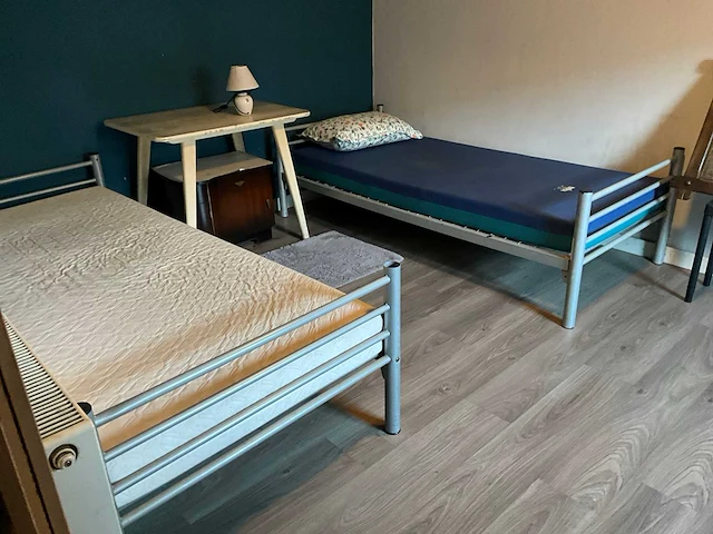 Bedden en kasten - afbeelding 1 van  2