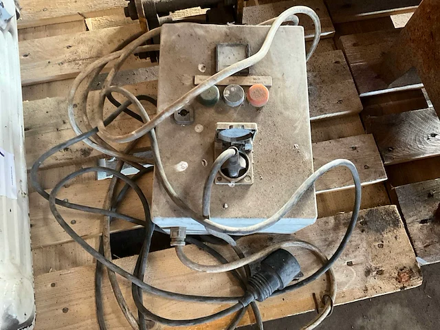 Bedieningspaneel - overige aannemersmateriaal - afbeelding 3 van  3