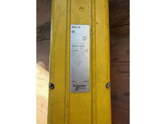 Bedieningspendel, schneider electric, xac-a 08, geel, ip65 – met kabel - afbeelding 3 van  3