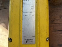 Bedieningspendel, schneider electric, xac-a 08, geel, ip65 – met kabel - afbeelding 3 van  3
