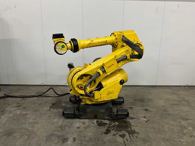 Bedieningsrobot & besturingskast - fanuc - r-2000ia, 165f - industrieel robot - 2002 - afbeelding 1 van  6