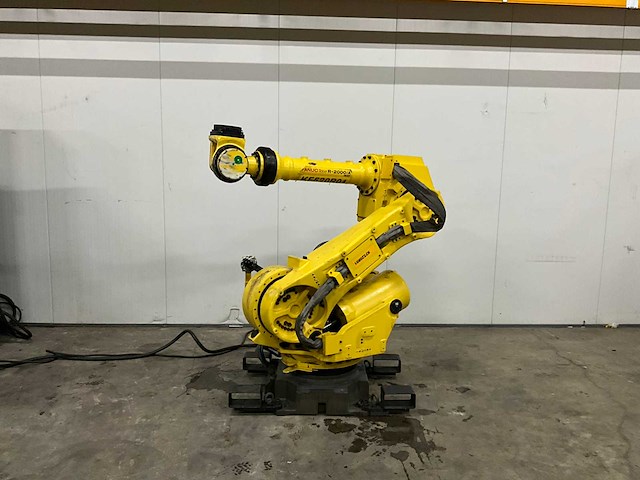 Bedieningsrobot & besturingskast - fanuc - r-2000ia, 165f - industrieel robot - 2002 - afbeelding 6 van  7