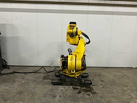Bedieningsrobot & besturingskast - fanuc - r-2000ia, 210f - industriële robot - 2004 - afbeelding 2 van  4