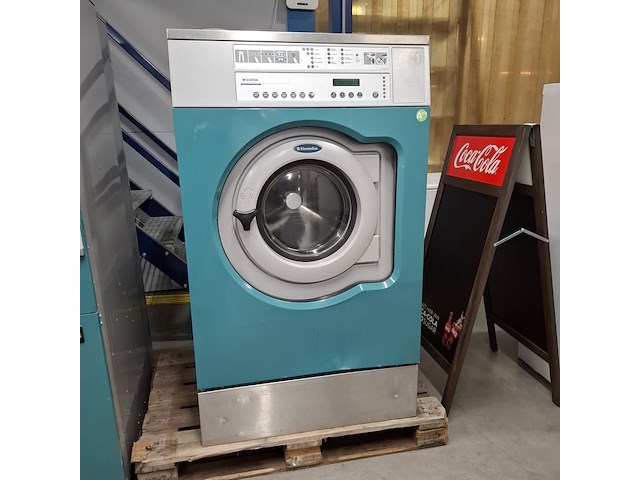 Bedrijfs wasautomaat, elextrolux, w3105h15, groen - afbeelding 1 van  7