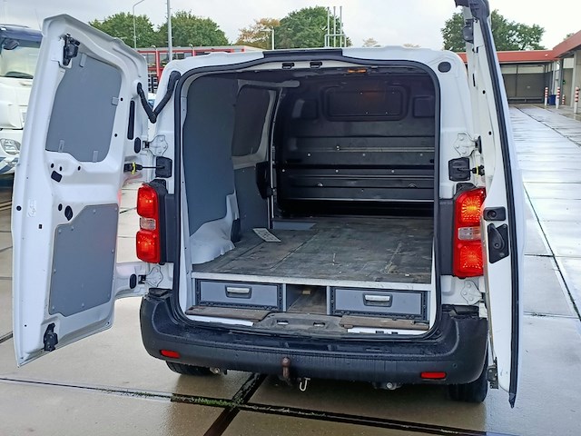 Bedrijfsauto, citroen, jumpy 1.6 bluehdi 95 club m, 1.6 bluehdi 95 club m, 2016 - afbeelding 32 van  35