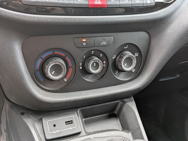 Bedrijfsauto, fiat, doblò 1.4 t-jet cng easy, 2018 - afbeelding 14 van  34