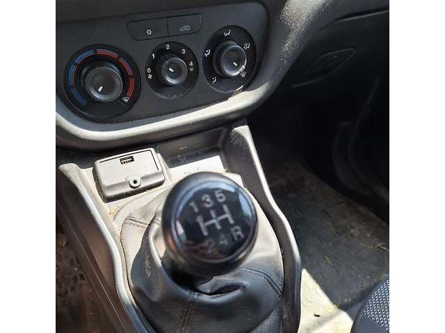 Bedrijfsauto, fiat, doblò, 2015 - afbeelding 7 van  26