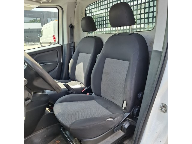 Bedrijfsauto, fiat, doblò, 2015 - afbeelding 26 van  26