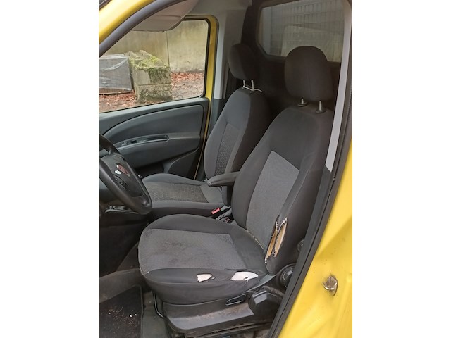 Bedrijfsauto fiat, doblo cargo 1.4 t-jet natural power sx maxi met veegvuilopbouw, bouwjaar 2015 - afbeelding 10 van  37