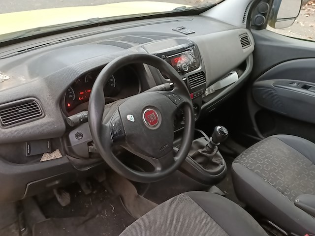 Bedrijfsauto fiat, doblo cargo 1.4 t-jet natural power sx maxi met veegvuilopbouw, bouwjaar 2015 - afbeelding 11 van  37