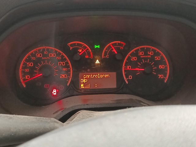 Bedrijfsauto fiat, doblo cargo 1.4 t-jet natural power sx maxi met veegvuilopbouw, bouwjaar 2015 - afbeelding 13 van  37