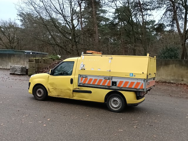 Bedrijfsauto fiat, doblo cargo 1.4 t-jet natural power sx maxi met veegvuilopbouw, bouwjaar 2015 - afbeelding 32 van  37