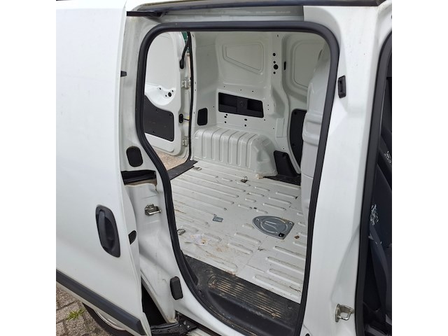 Bedrijfsauto, fiat, fiorino, 2015 - afbeelding 3 van  20