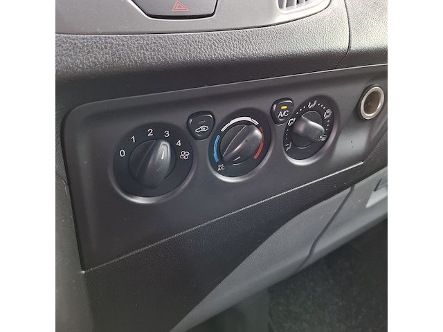 Bedrijfsauto, ford, transit custom 270 2.2 tdci l1h1 trend, 2015 - afbeelding 28 van  59