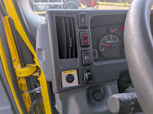 Bedrijfsauto, isuzu, 2019 - afbeelding 18 van  29