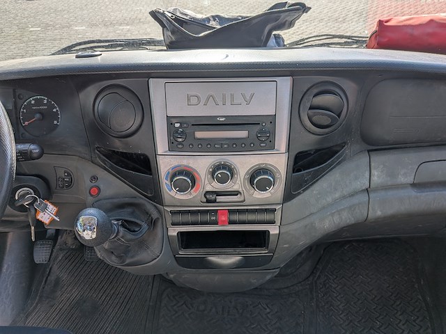 Bedrijfsauto, iveco, daily 35s14g 345 cng, 2013, met autolaadkraan, hiab 008 t - afbeelding 25 van  37