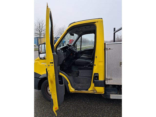 Bedrijfsauto, iveco, daily 35s14g 345 cng, 2013 - afbeelding 19 van  36
