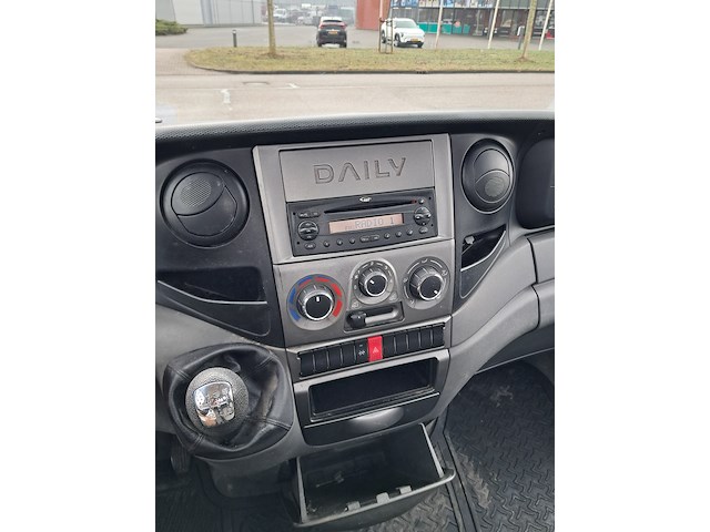 Bedrijfsauto, iveco, daily 35s14g 345 cng, 2013 - afbeelding 22 van  36