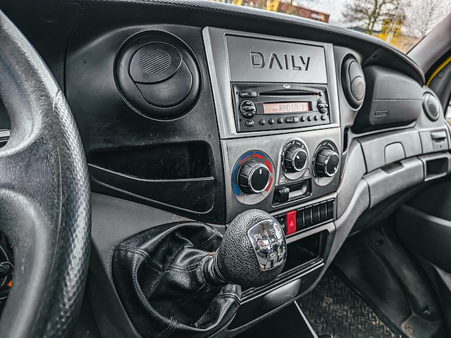 Bedrijfsauto, iveco, daily 35s14g 345 cng, 2013 - afbeelding 19 van  38