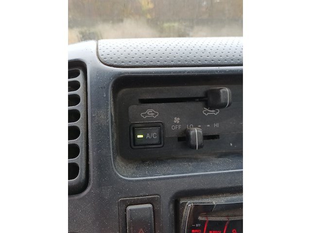 Bedrijfsauto kipper toyota, dyna 3.0 d-4d, bouwjaar 2010 - afbeelding 15 van  28