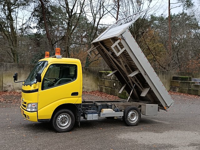 Bedrijfsauto kipper toyota, dyna 3.0 d-4d comfort, bouwjaar 2010 - afbeelding 1 van  25