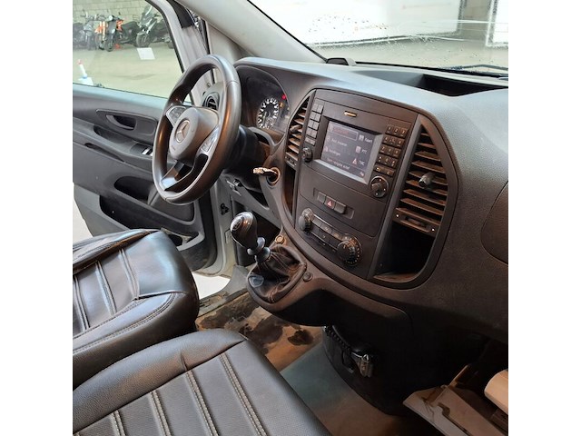 Bedrijfsauto, mercedes benz, vito, 2019 - afbeelding 62 van  77