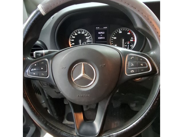 Bedrijfsauto, mercedes benz, vito - afbeelding 4 van  42