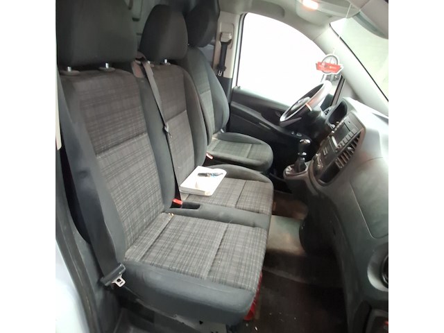 Bedrijfsauto, mercedes benz, vito - afbeelding 25 van  42