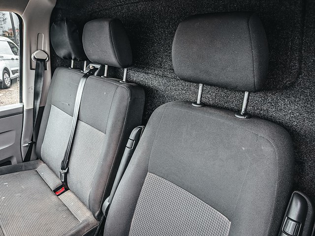 Bedrijfsauto met glasresteel volkswagen, transporter 2.0 tdi l1h1 26 economy business, bouwjaar 2020 - afbeelding 11 van  30