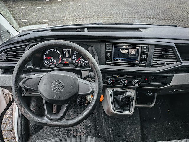Bedrijfsauto met glasresteel volkswagen, transporter 2.0 tdi l1h1 26 economy business, bouwjaar 2020 - afbeelding 13 van  30