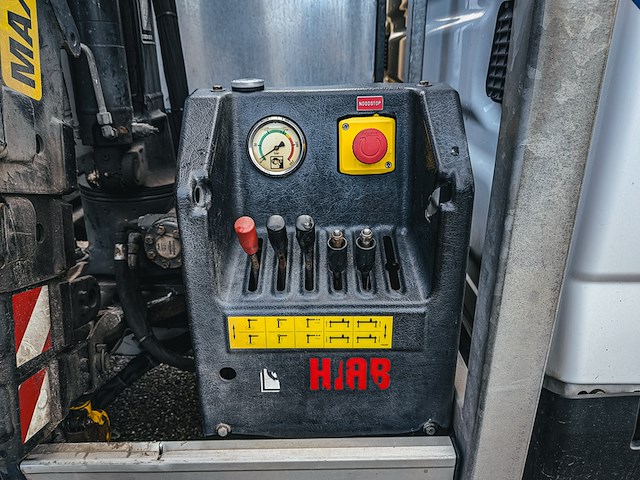 Bedrijfsauto met kipfunctie & autolaadkraan, iveco, daily 35c13d 2.3 345, 2016 - afbeelding 11 van  39