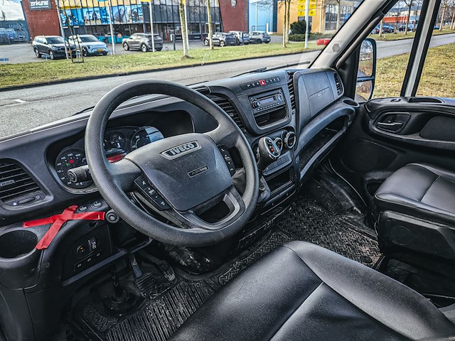 Bedrijfsauto met kipfunctie & autolaadkraan, iveco, daily 35c13d 2.3 345, 2016 - afbeelding 19 van  39
