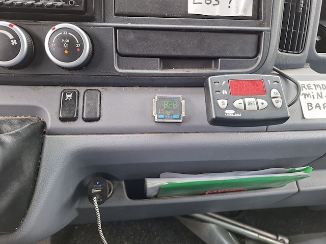 Bedrijfsauto met koelinstallatie, mitsubishi / fuso, canter 3c13 3.0 di 340, 2015 - afbeelding 11 van  51