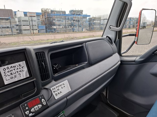 Bedrijfsauto met koelinstallatie, mitsubishi / fuso, canter 3c13 3.0 di 340, 2015 - afbeelding 26 van  51