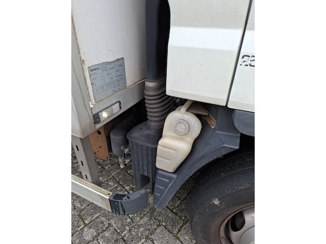 Bedrijfsauto met koelinstallatie, mitsubishi / fuso, canter 3c13 3.0 di 340, 2015 - afbeelding 33 van  51