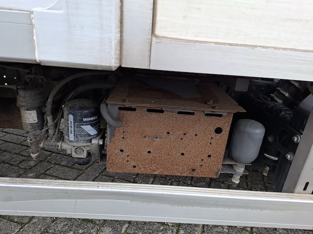 Bedrijfsauto met koelinstallatie, mitsubishi / fuso, canter 3c13 3.0 di 340, 2015 - afbeelding 35 van  51