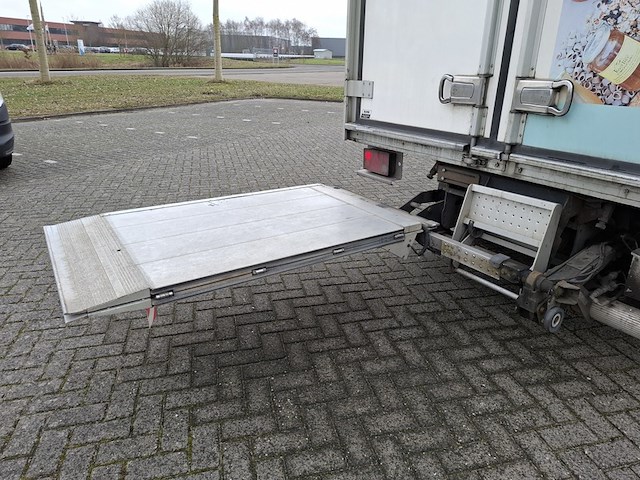 Bedrijfsauto met koelinstallatie, mitsubishi / fuso, canter 3c13 3.0 di 340, 2015 - afbeelding 47 van  51