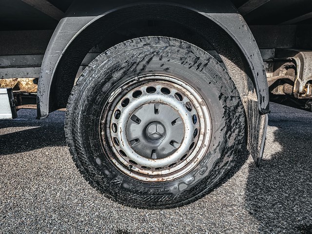 Bedrijfsauto met laadklep, mercedes-benz, sprinter 313 2.2 cdi 432 hd, 2012 - afbeelding 9 van  39