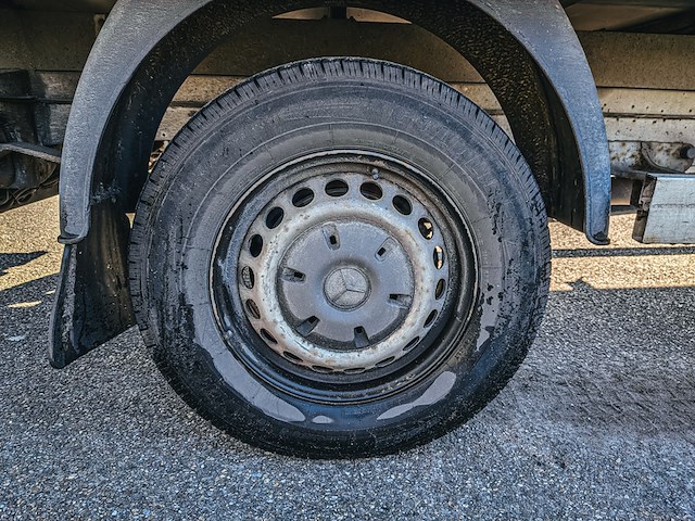 Bedrijfsauto met laadklep, mercedes-benz, sprinter 313 2.2 cdi 432 hd, 2012 - afbeelding 9 van  37