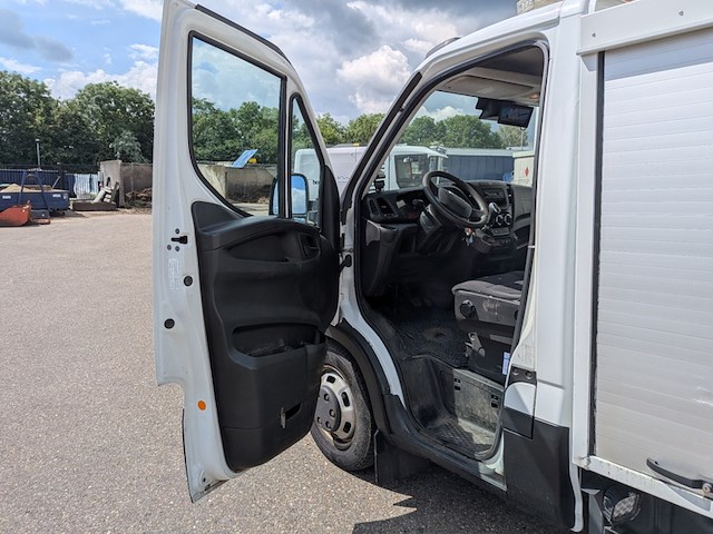Bedrijfsauto met laadkraan en kipperbak, iveco, 50c17, 2015 - afbeelding 3 van  64