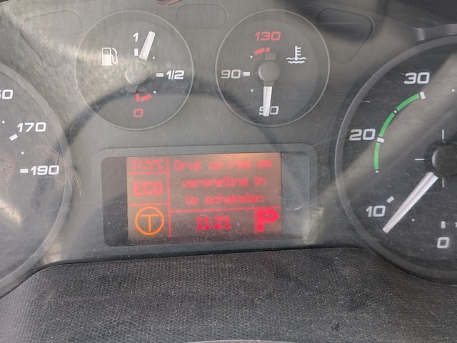 Bedrijfsauto met laadkraan en kipperbak, iveco, 50c17, 2015 - afbeelding 6 van  64