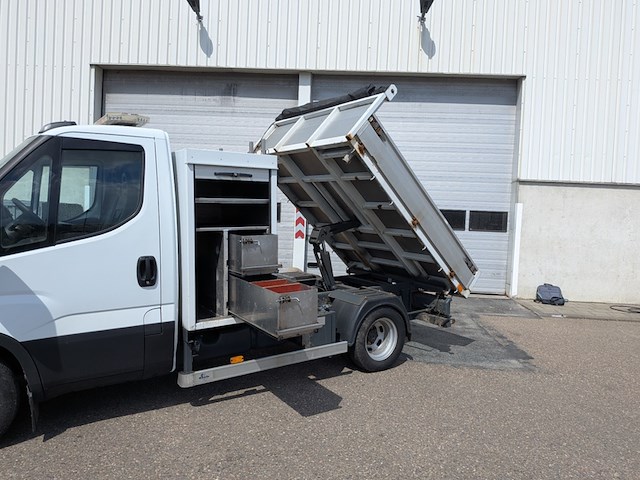Bedrijfsauto met laadkraan en kipperbak, iveco, 50c17, 2015 - afbeelding 18 van  64