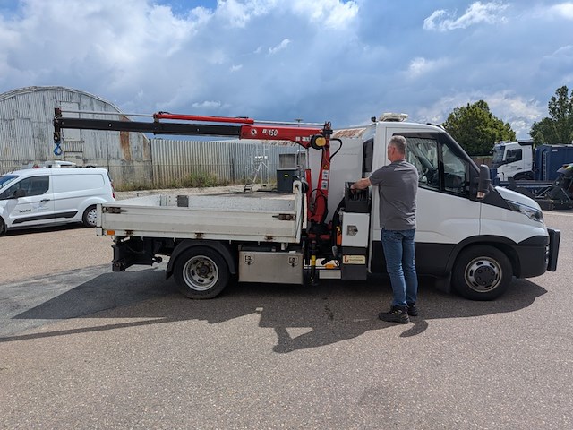 Bedrijfsauto met laadkraan en kipperbak, iveco, 50c17, 2015 - afbeelding 62 van  64