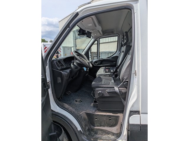 Bedrijfsauto met laadkraan en kipperbak, iveco, 50c17, 2015 - afbeelding 2 van  70