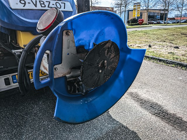 Bedrijfsauto met zoutstrooier, volkswagen, transporter 1.9 tdi 340, 2009 - afbeelding 8 van  39