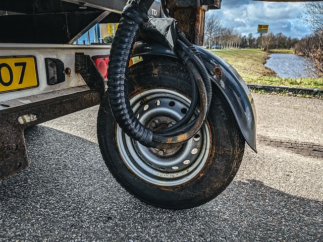 Bedrijfsauto met zoutstrooier, volkswagen, transporter 1.9 tdi 340, 2009 - afbeelding 10 van  39